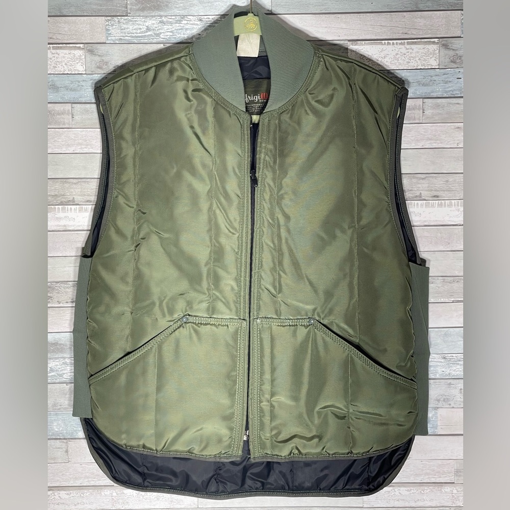 Vintage Refrigiwear Work Vest Mens L  Poly Fill Insulated Green Nylon USA